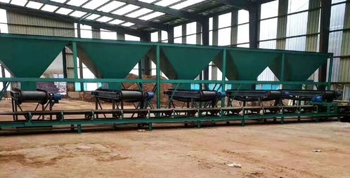 建有機(jī)肥廠處理鴿子糞與雞糞 翻堆機(jī)設(shè)備投資概覽